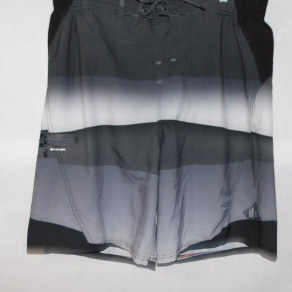 Point Zero Black Gray Striped Mens XL ( 1X ) Lined Board Shorts Swim - Picture 3 of 10